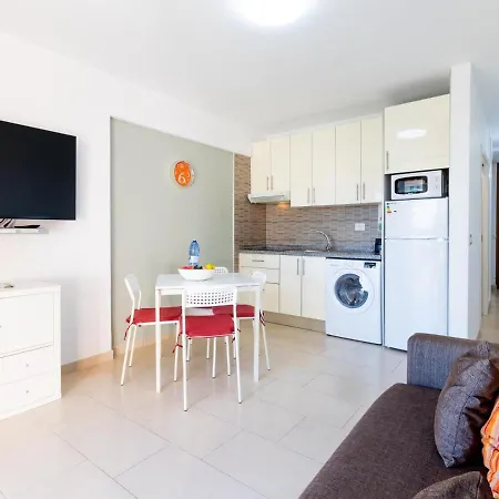 115 Acapulco Playa De Americas * Playa de las Américas